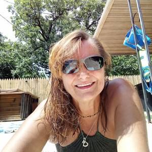 Meet your Posher, Tonya